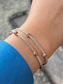 Dorika Boncuk Detaylı Iki Zincirli Altın Gümüş Rengi Kombinli Gümüş Bileklik