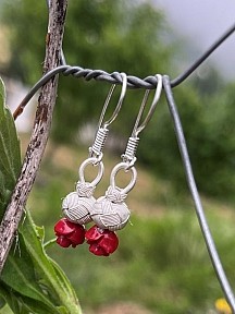 Gül Motifli Gümüş Kazaziye Sallantılı Küpe