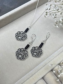 Kazzaze Gümüş Kazaziye Aşk Düğümü Siyah Beyaz Kolye Küpe Set - Set07 Iki Sıralı