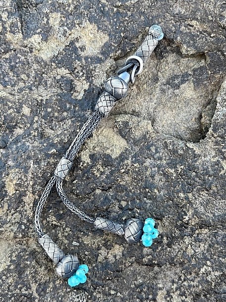 Gümüş Kazaziye Çiçek Boncuk Detaylı Tesbih Püskülü