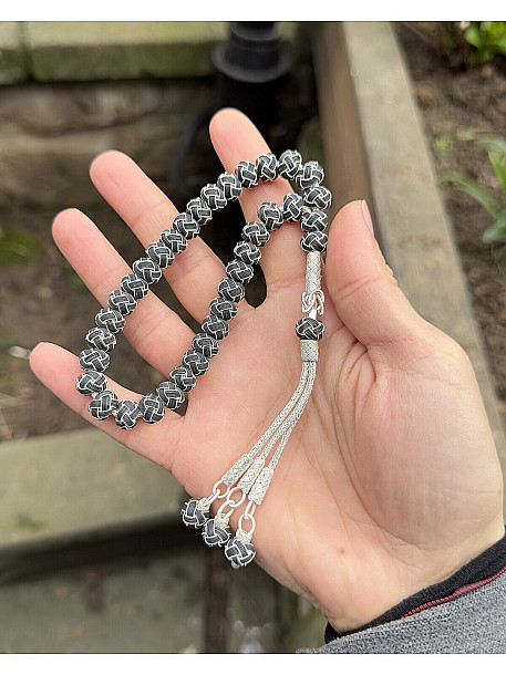 Gümüş Kazaziye El Örgüsü Orta Boy Renkli Top Detaylı Gümüş Kazaz Tesbih