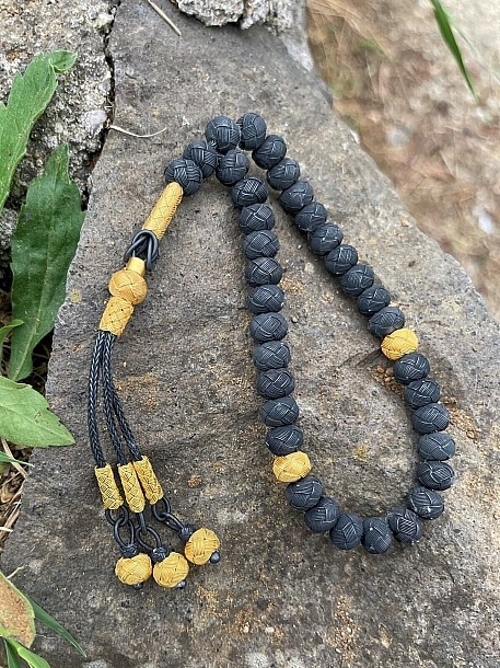 1000 Ayar Saf Gümüş Kazaziye El Örmesi Siyah Altın Renk Kombinli Tesbih - Klasik Üçlü Püsküllü Model ORTA BOY