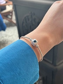 Gümüş Kazaziye Nazar Boncuklu Ve Dorika Detaylı Bileklik