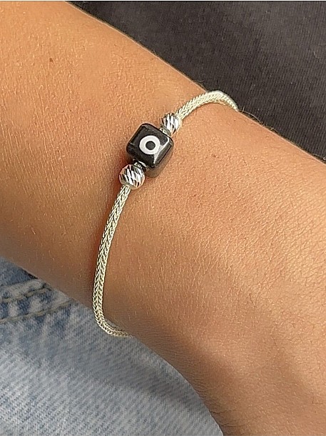 Gümüş Kazaziye Nazar Boncuklu ve Dorika Detaylı Bileklik