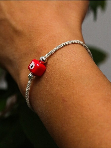 Gümüş Kazaziye Nazar Boncuklu ve Dorika Detaylı Bileklik