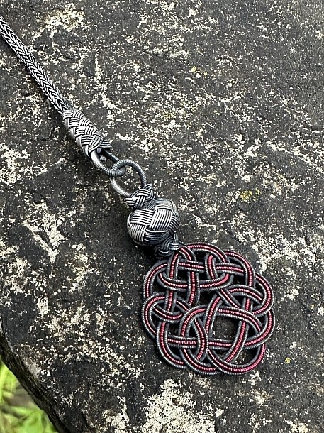 Kırmızı Aşk Düğümü Oksitli Gümüş Püskül