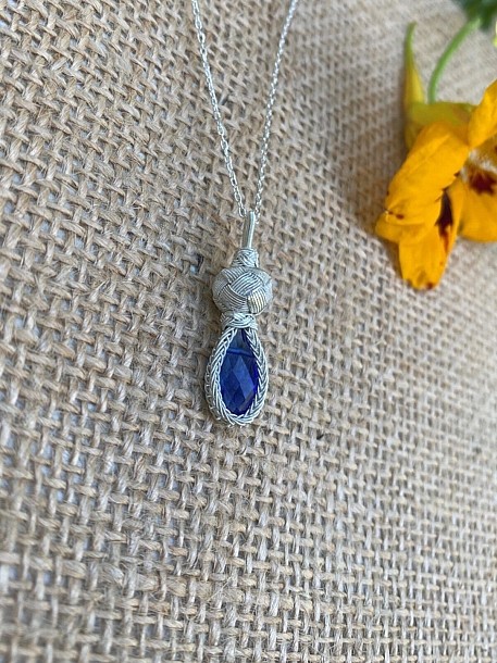 Mavi Taşlı Gümüş Kazaziye Kolye