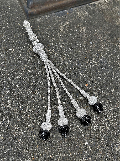 Renkli Gül Detaylı Dört Sallantılı Gümüş Kazaziye El Örmesi Dörtlü Tesbih Püskülü - Trabzon İşçilik