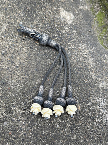 Renkli Gül Detaylı Dört Sallantılı Oksitli Gümüş Kazaziye El Örmesi Dörtlü Tesbih Püskülü