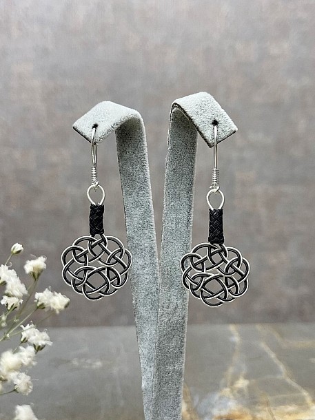 Gümüş Kazaziye Aşk Düğümü Siyah Beyaz Kolye Küpe Set - Set07 Iki Sıralı