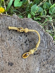Yaldızlı Gümüş Hardal Zirkon Taşlı Tek Sallantılı Tesbih Püskülü